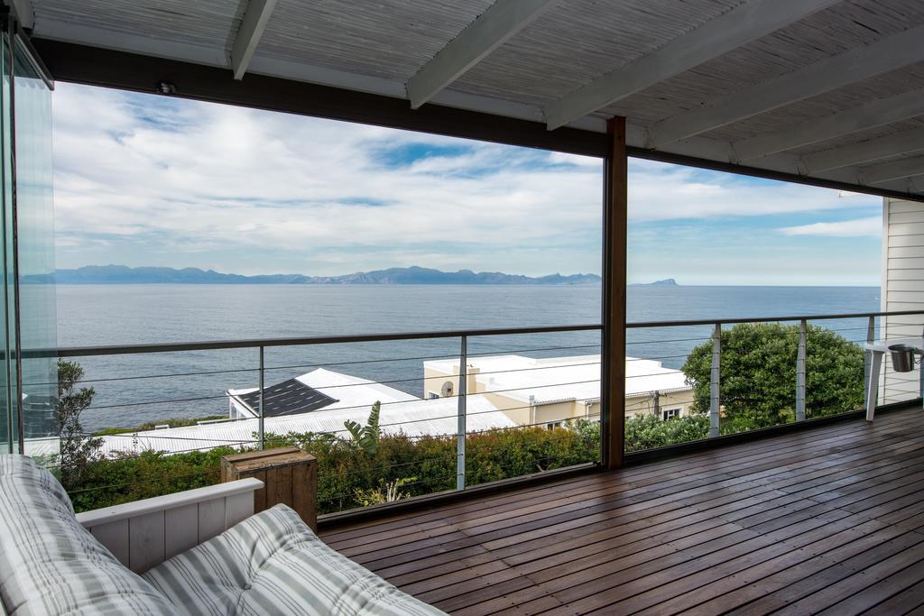 Quarterdeck Holiday Apartment Cape Town Exterior photo