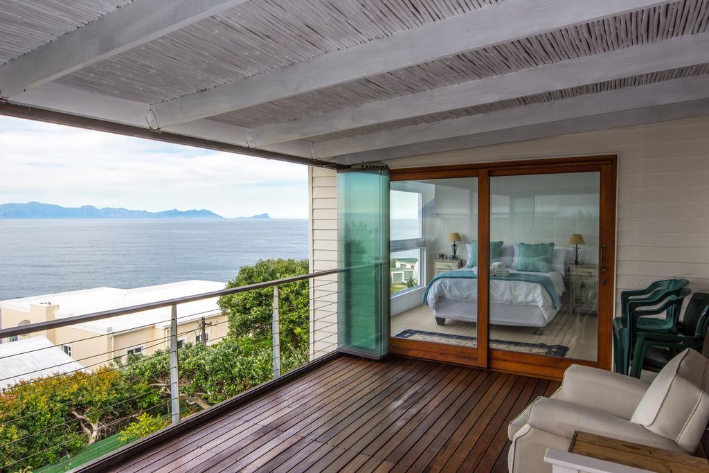 Quarterdeck Holiday Apartment Cape Town Exterior photo