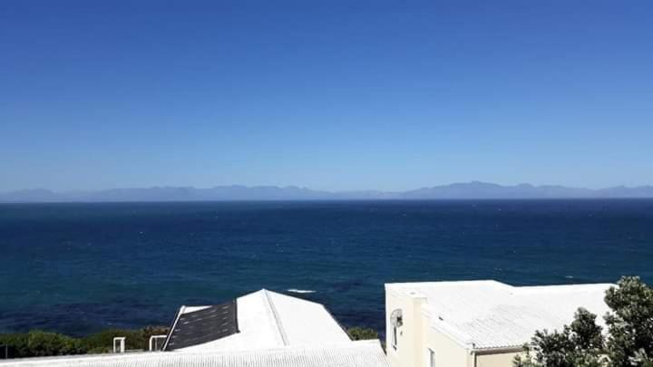 Quarterdeck Holiday Apartment Cape Town Exterior photo